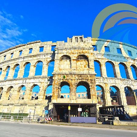 Apartments Pula 1618 Exterior photo